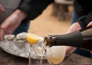 stand d'huitres et vin